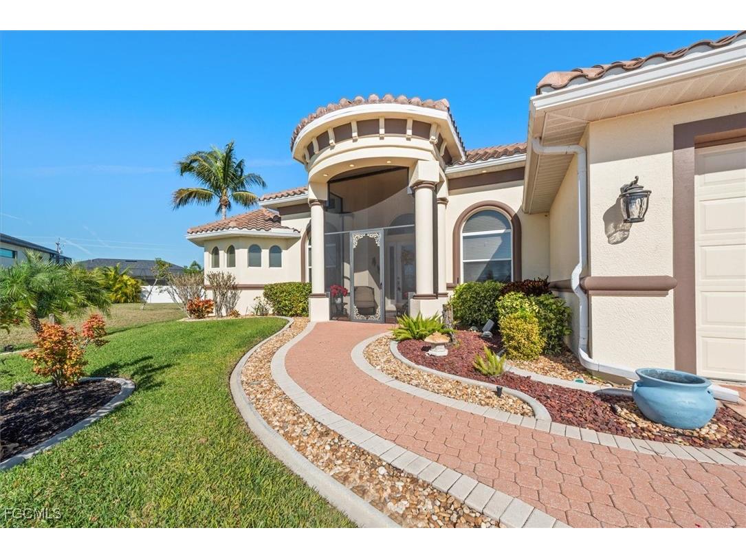 2529 Gleason Parkway Cape Coral FL 33914 2026001896 image1