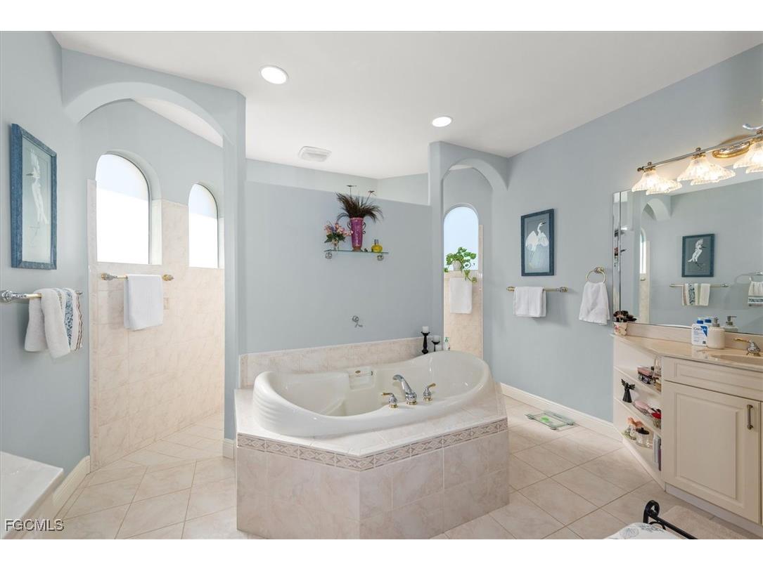 2529 Gleason Parkway Cape Coral FL 33914 2026001896 image18