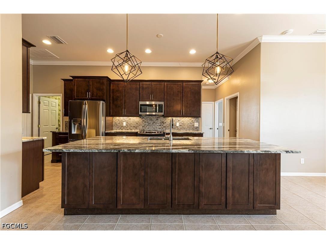 2529 SW 23rd Place Cape Coral FL 33914 2026026184 image6