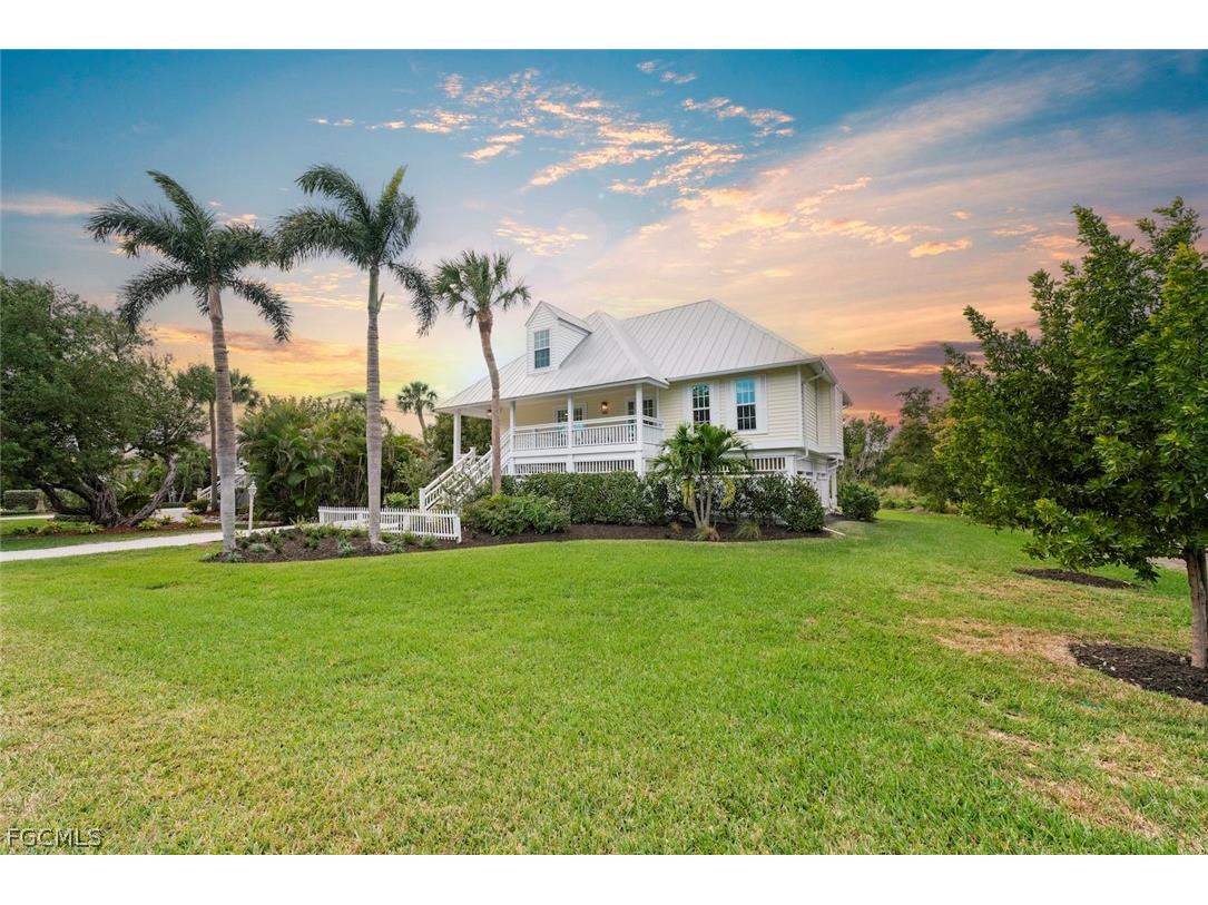 253 Daniel Drive Sanibel FL 33957 2026006930 image1