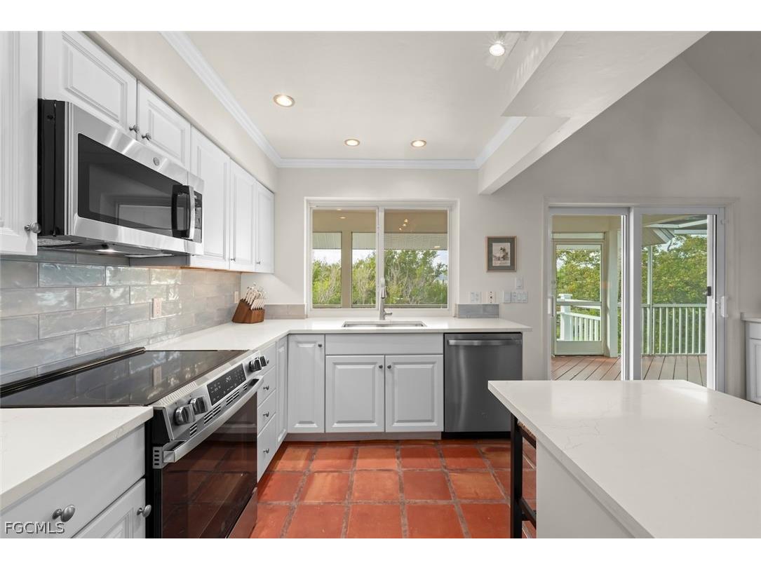 253 Daniel Drive Sanibel FL 33957 2026006930 image11