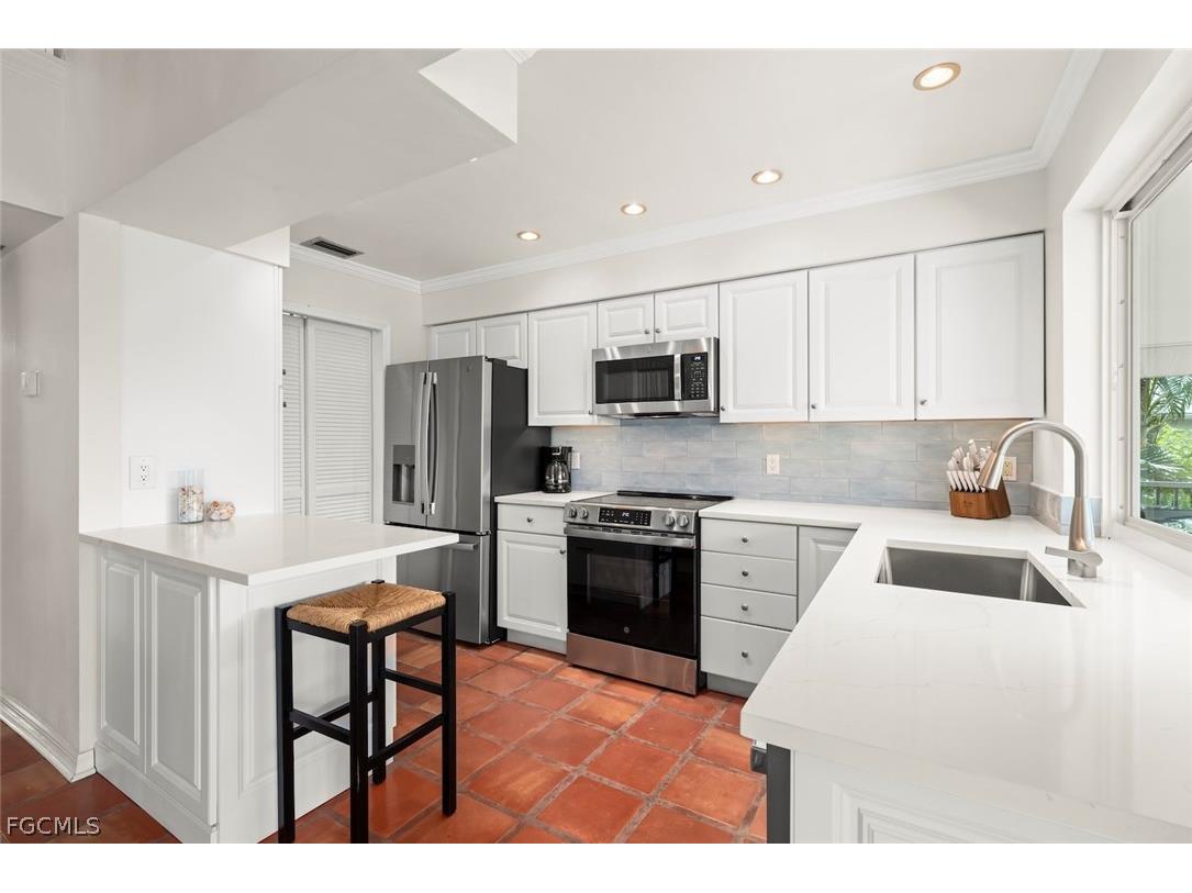 253 Daniel Drive Sanibel FL 33957 2026006930 image13