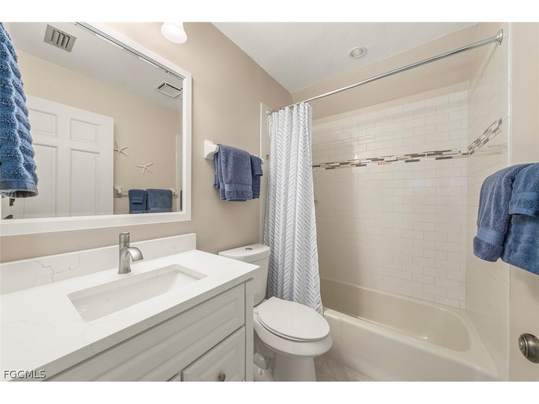 253 Daniel Drive Sanibel FL 33957 2026006930 image23
