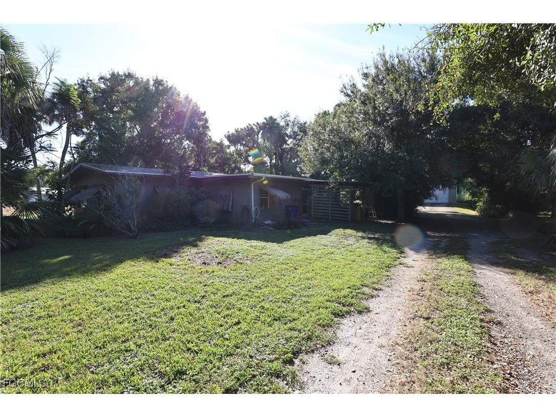 253 W Mariana Avenue North Fort Myers FL 33903 2026004209 image23