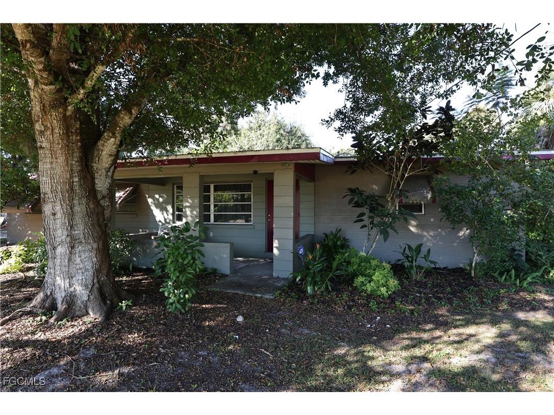 253 W Mariana Avenue North Fort Myers FL 33903 2026004209 image3