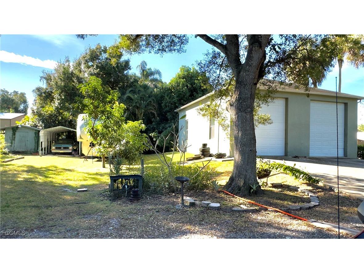 253 W Mariana Avenue North Fort Myers FL 33903 2026004209 image5
