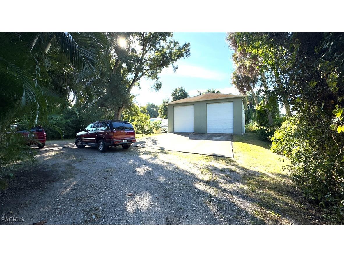 253 W Mariana Avenue North Fort Myers FL 33903 2026004209 image6