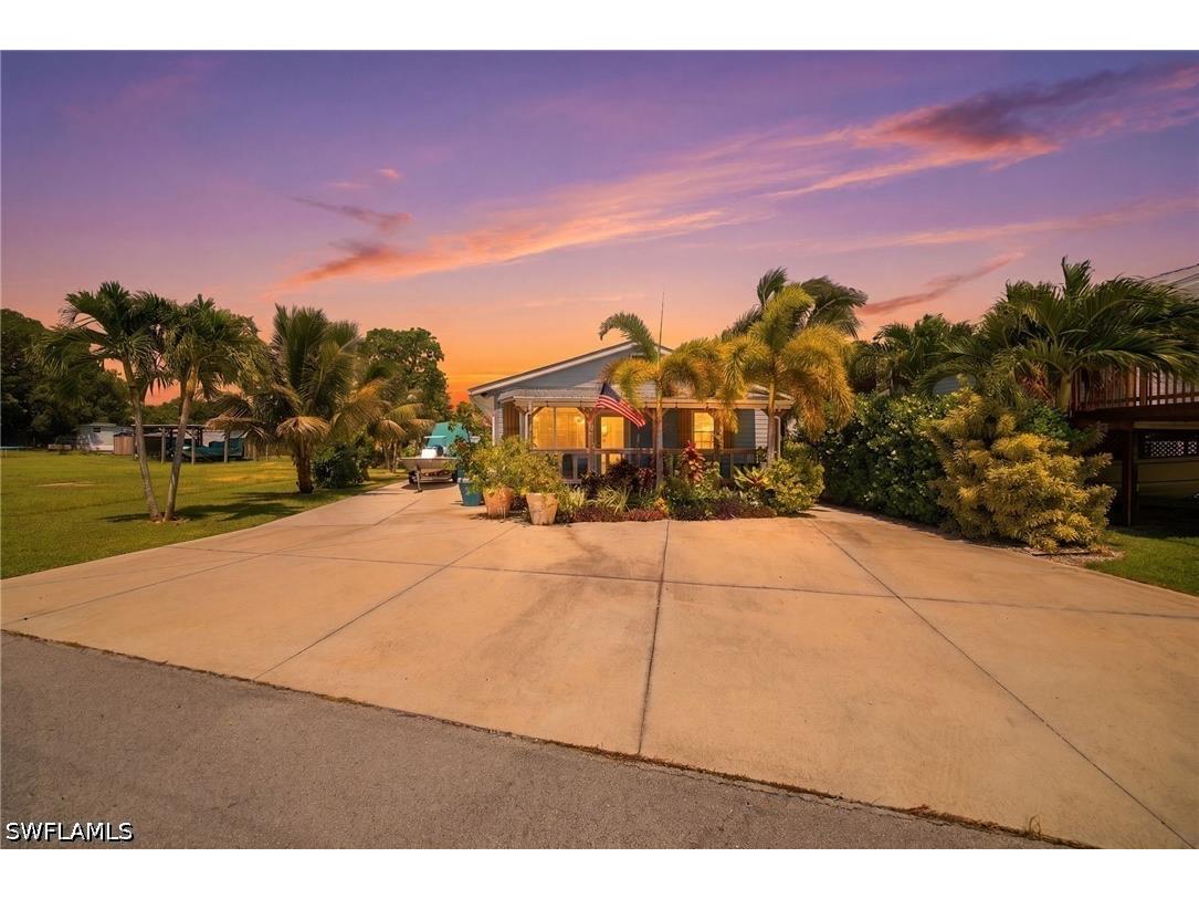 253 Worley Street Chokoloskee FL 34138 226026860 image1
