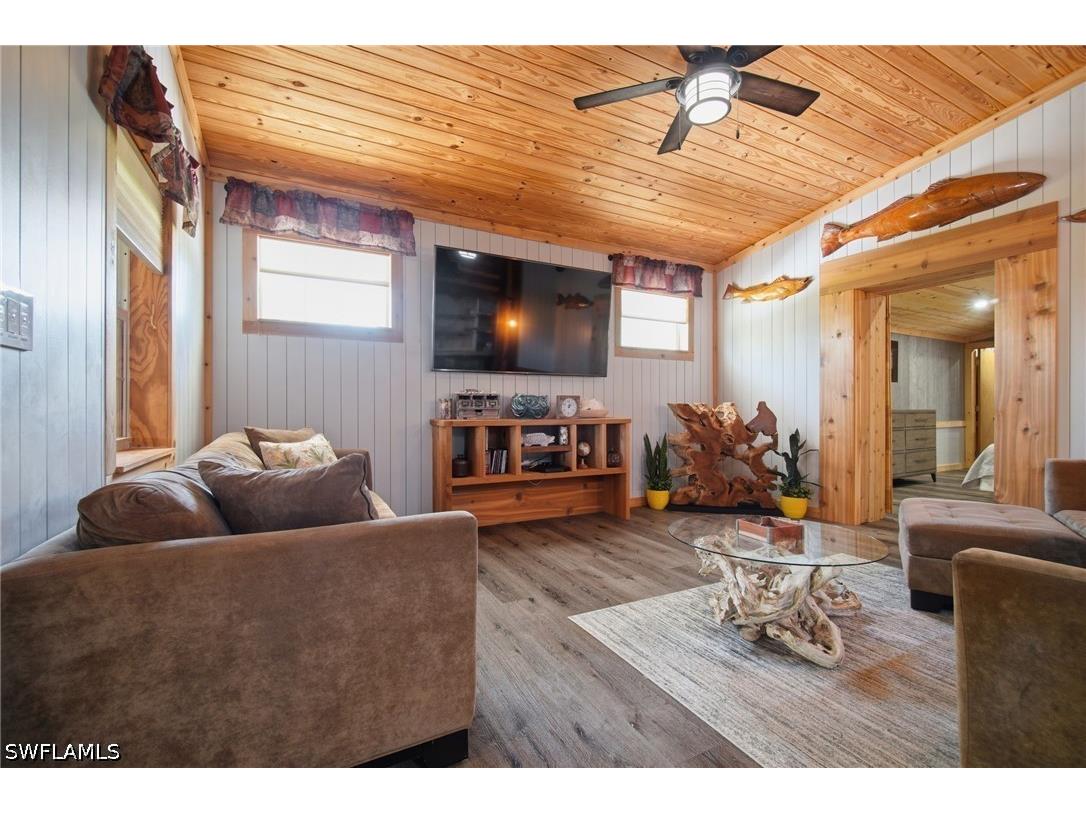 253 Worley Street Chokoloskee FL 34138 226026860 image6