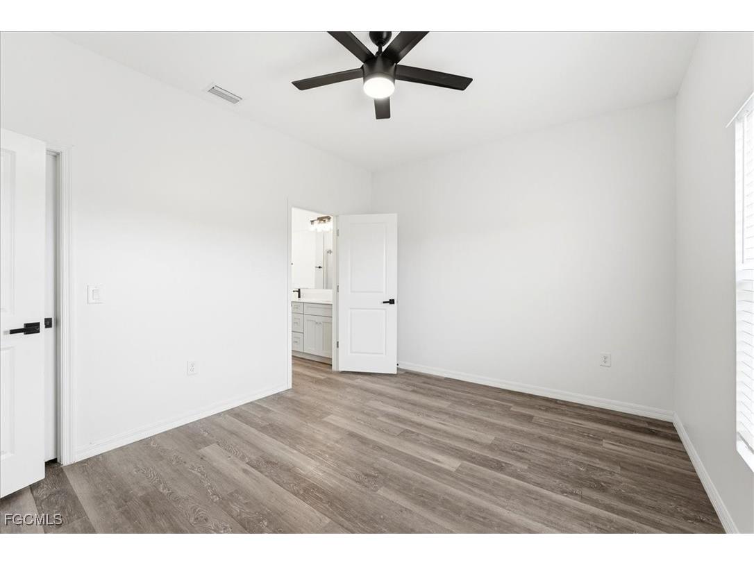 2530/2532 NW 31st Avenue Cape Coral FL 33993 2026002080 image14