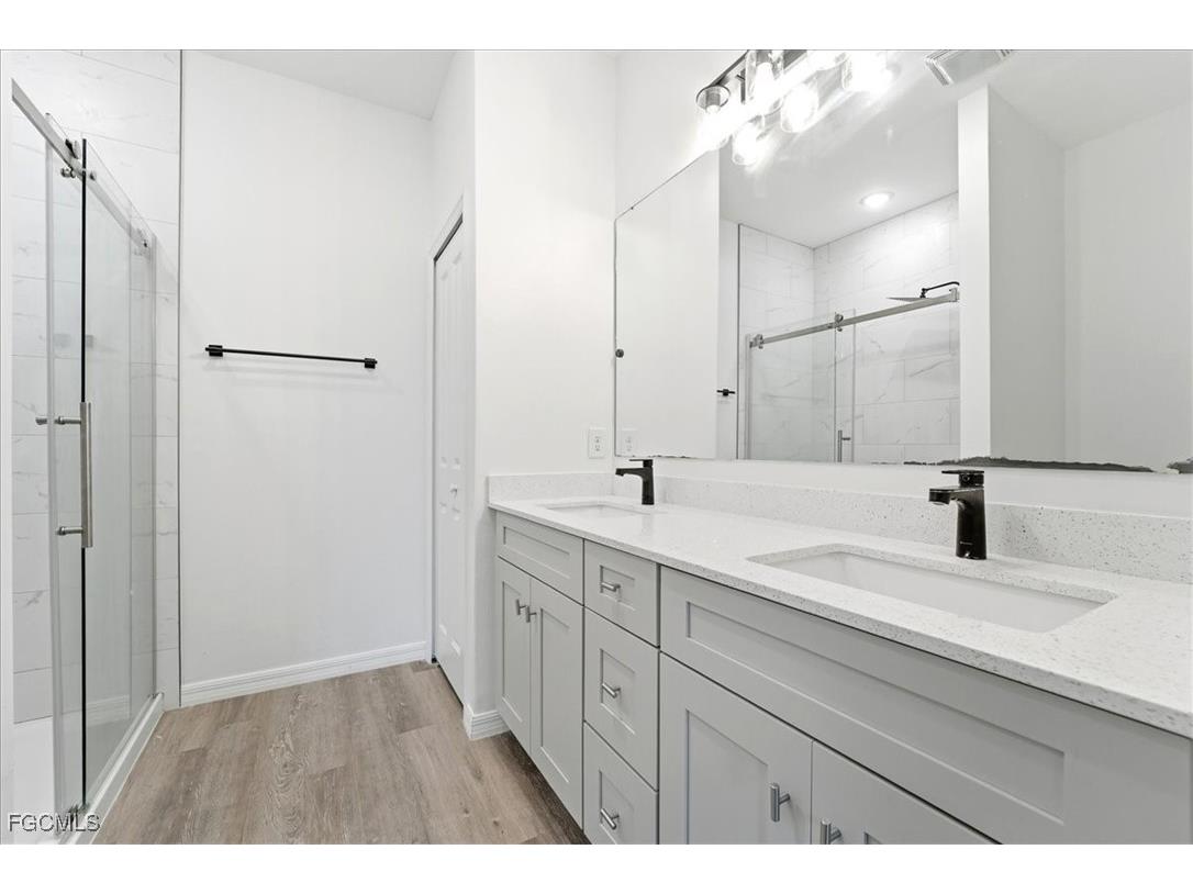 2530/2532 NW 31st Avenue Cape Coral FL 33993 2026002080 image16