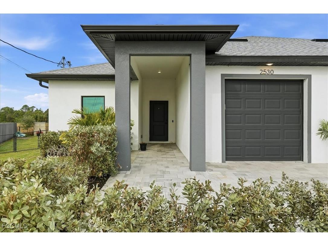 2530/2532 NW 31st Avenue Cape Coral FL 33993 2026002080 image2