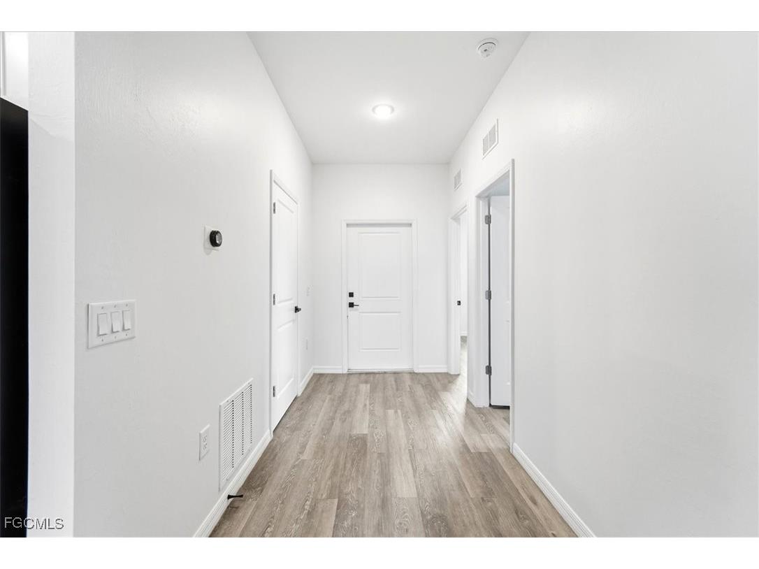 2530/2532 NW 31st Avenue Cape Coral FL 33993 2026002080 image4