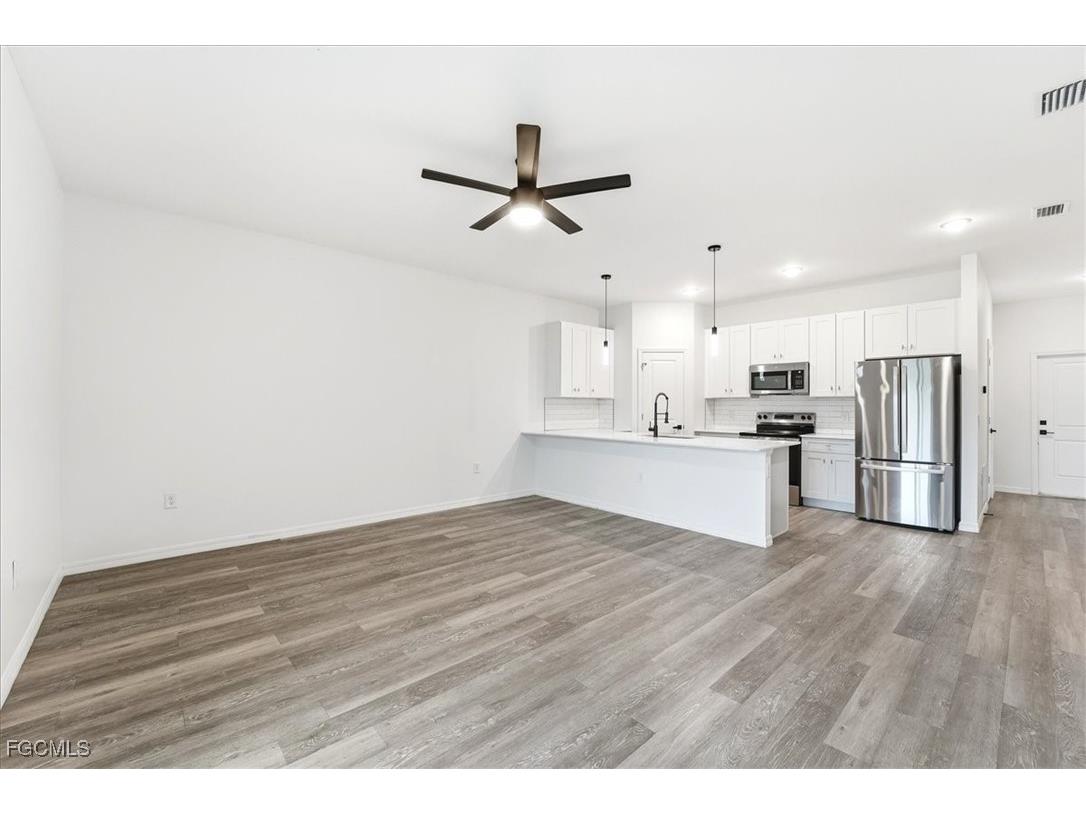 2530/2532 NW 31st Avenue Cape Coral FL 33993 2026002080 image6