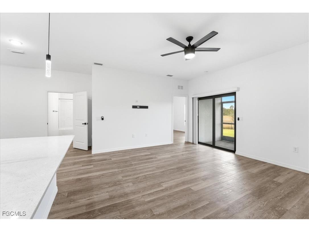 2530/2532 NW 31st Avenue Cape Coral FL 33993 2026002080 image8