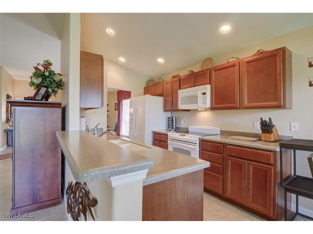 2530 Greendale Place Cape Coral FL 33991 225054196 image10