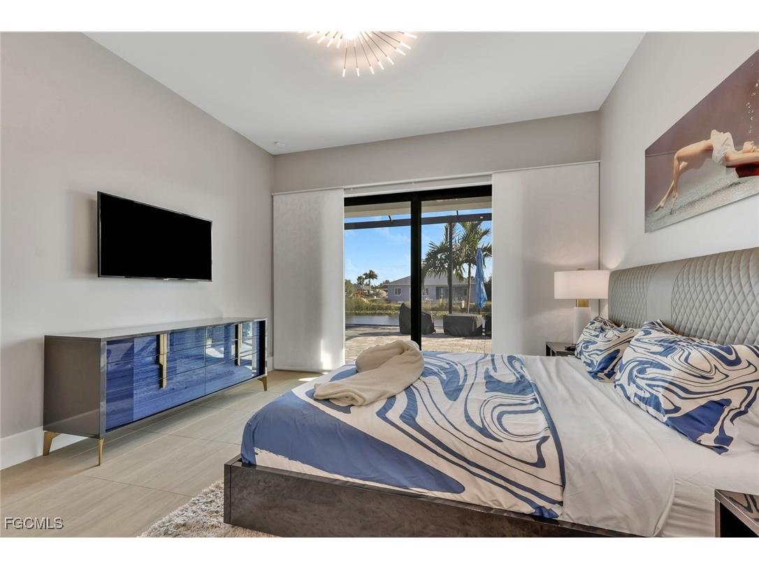 2530 NW 14th Terrace Cape Coral FL 33993 2025015542 image17