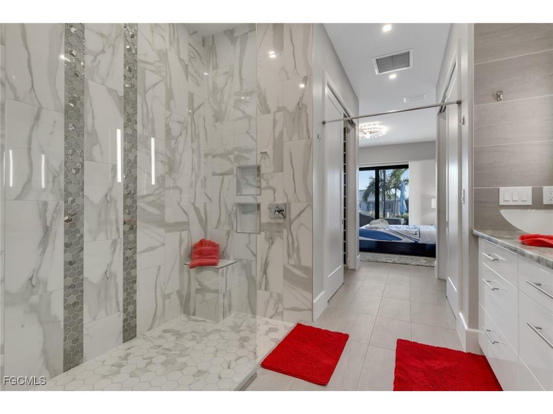 2530 NW 14th Terrace Cape Coral FL 33993 2025015542 image21