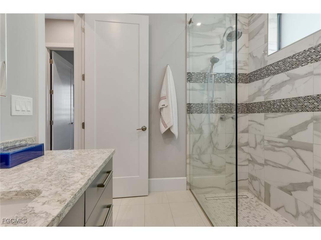 2530 NW 14th Terrace Cape Coral FL 33993 2025015542 image25