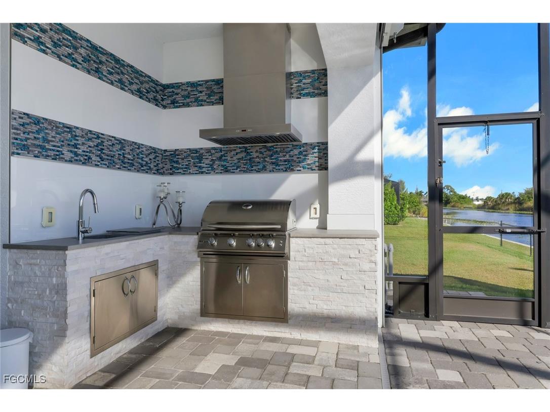 2530 NW 14th Terrace Cape Coral FL 33993 2025015542 image33