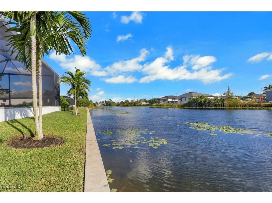 2530 NW 14th Terrace Cape Coral FL 33993 2025015542 image37