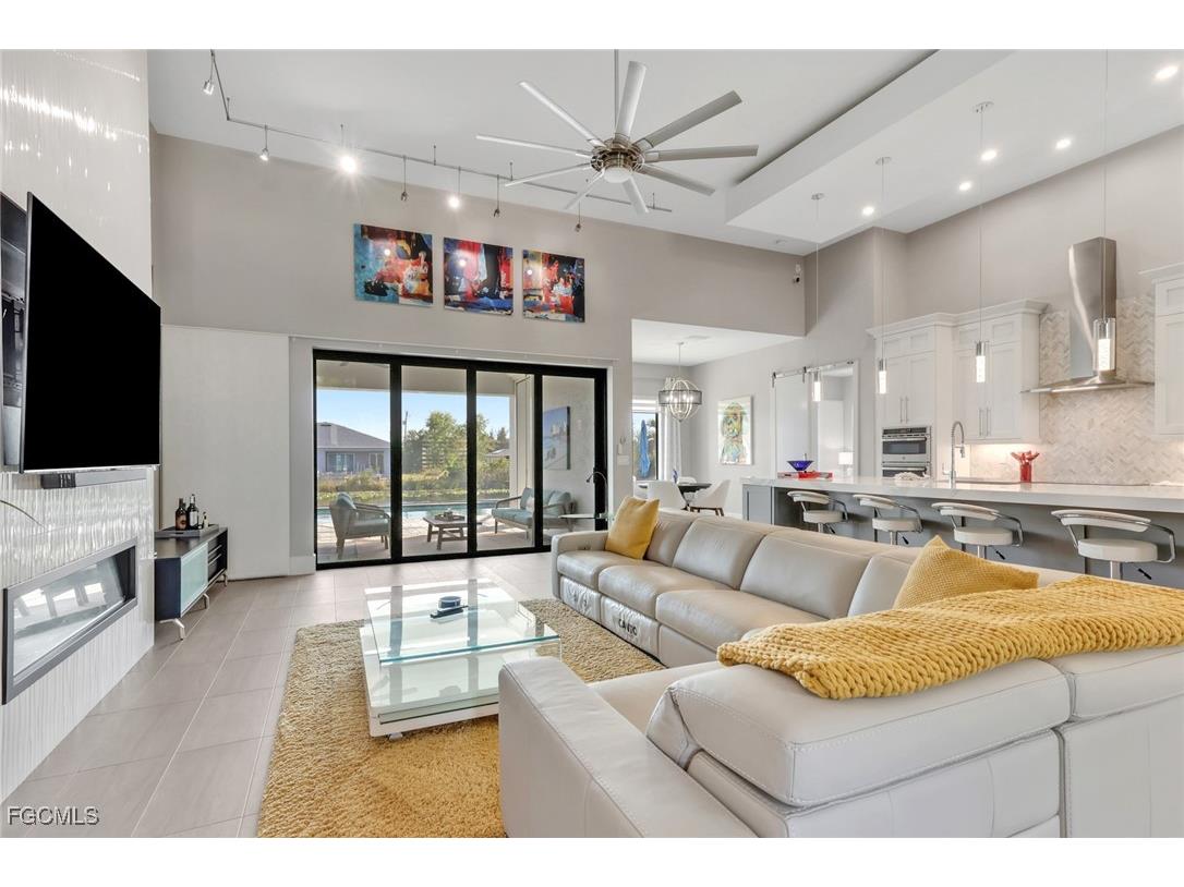 2530 NW 14th Terrace Cape Coral FL 33993 2025015542 image9