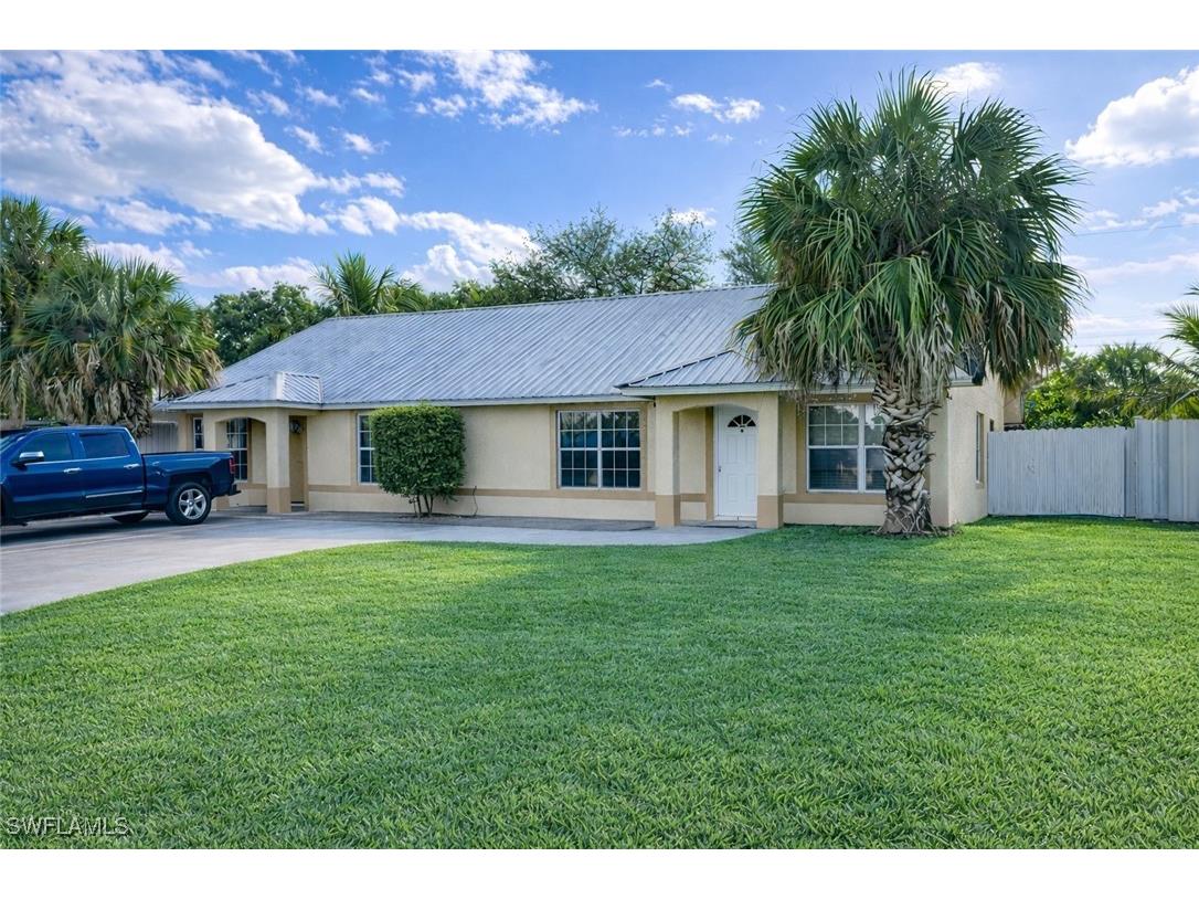 2531 47th Terrace SW Naples FL 34116 226003377 image1