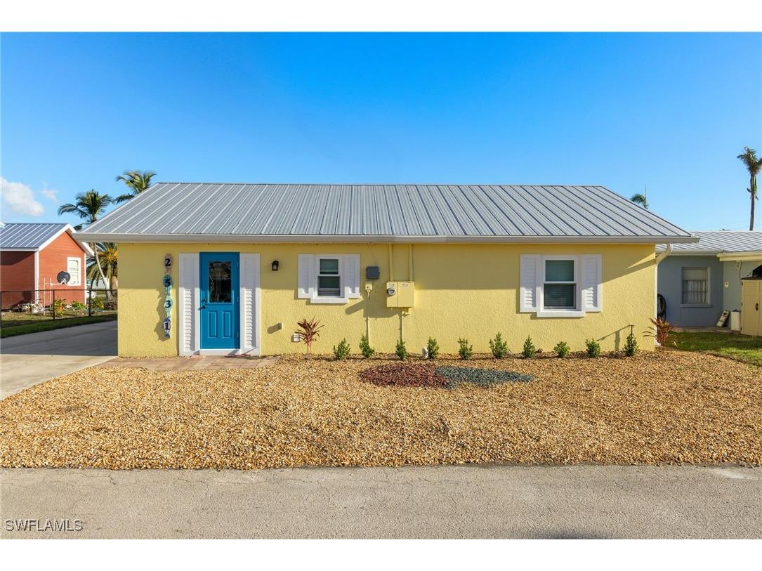2531 Broadwater Street Matlacha FL 33993 224097893 image1