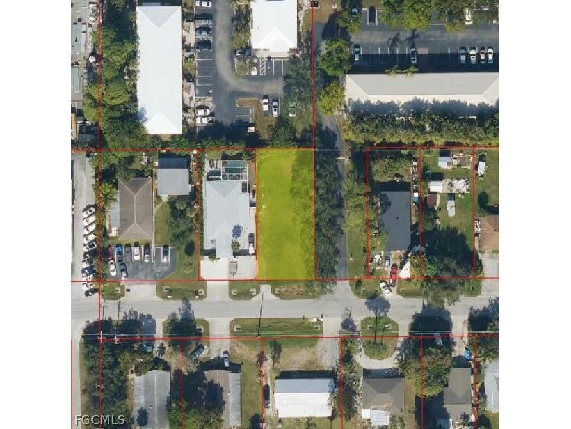 2531 Linwood Avenue Naples FL 34112 2026011688 image1