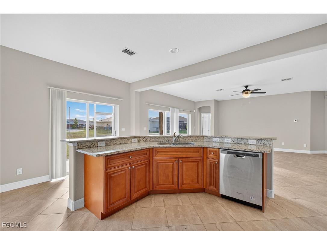 2531 NE 6th Avenue Cape Coral FL 33909 2025017458 image10