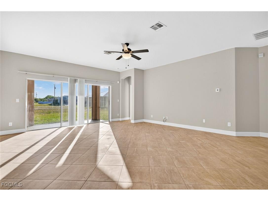 2531 NE 6th Avenue Cape Coral FL 33909 2025017458 image3