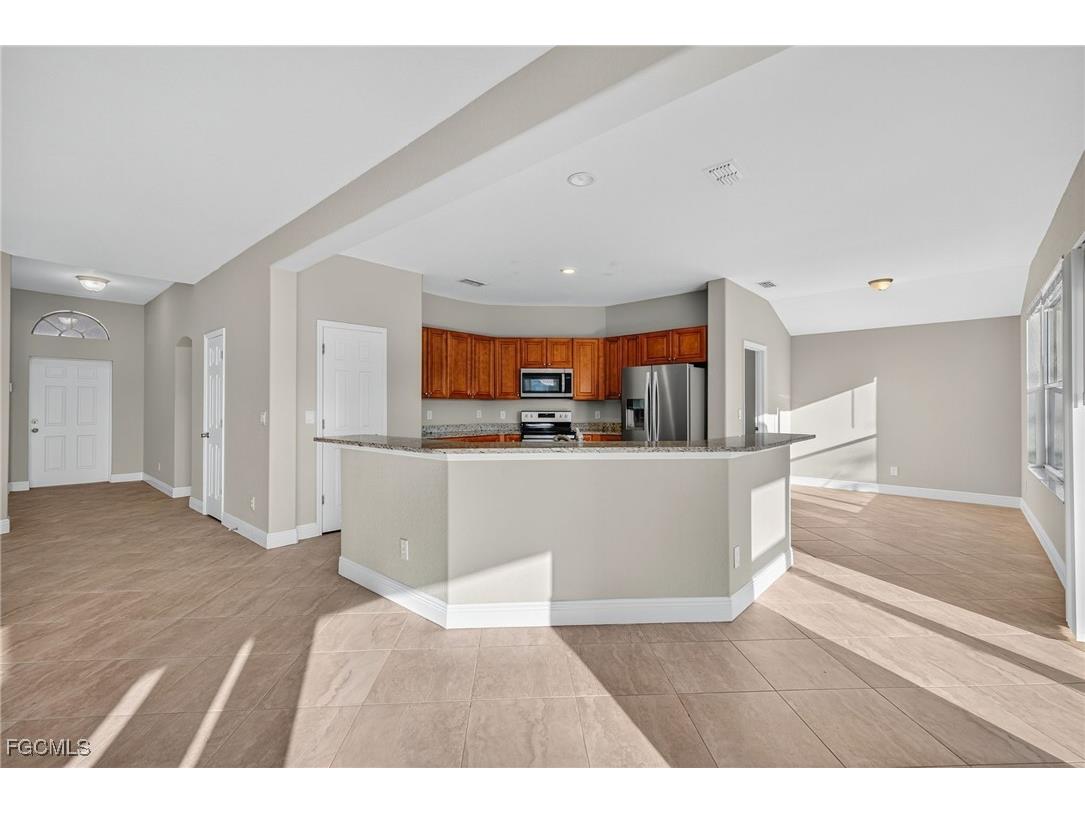 2531 NE 6th Avenue Cape Coral FL 33909 2025017458 image8