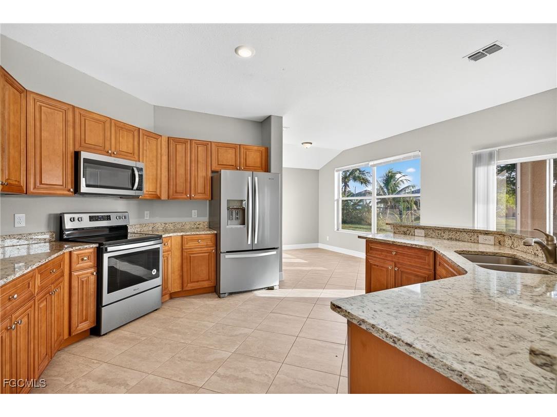 2531 NE 6th Avenue Cape Coral FL 33909 2025017458 image9