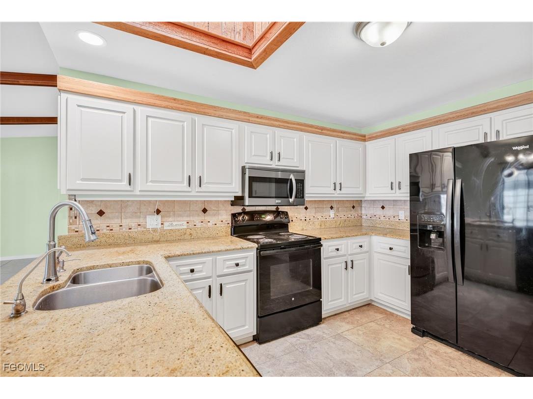 2531 SE 25th Avenue Cape Coral FL 33904 2025019099 image10