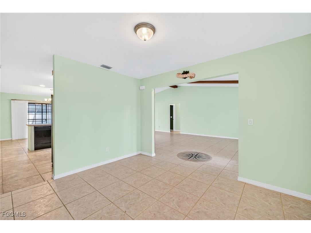 2531 SE 25th Avenue Cape Coral FL 33904 2025019099 image18
