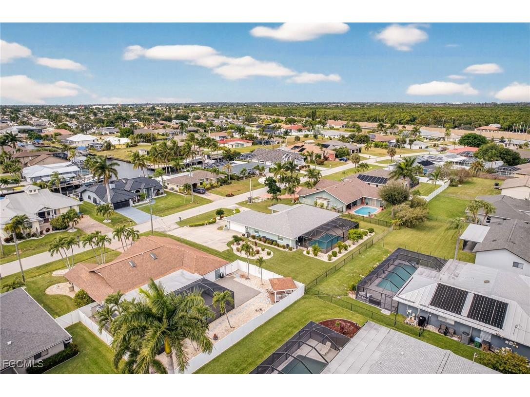 2531 SE 25th Avenue Cape Coral FL 33904 2025019099 image40