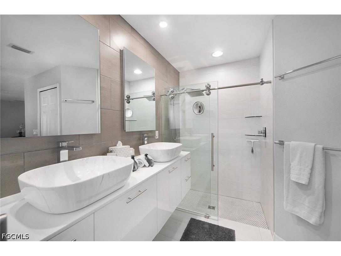 2531 SW 28th Place Cape Coral FL 33914 2026016940 image33