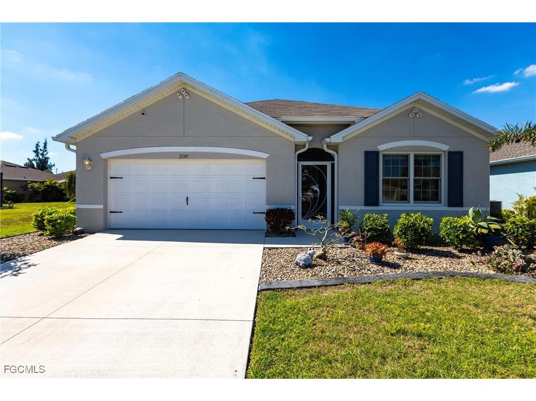 25317 E Lenox Circle Punta Gorda FL 33950 2025018198 image1
