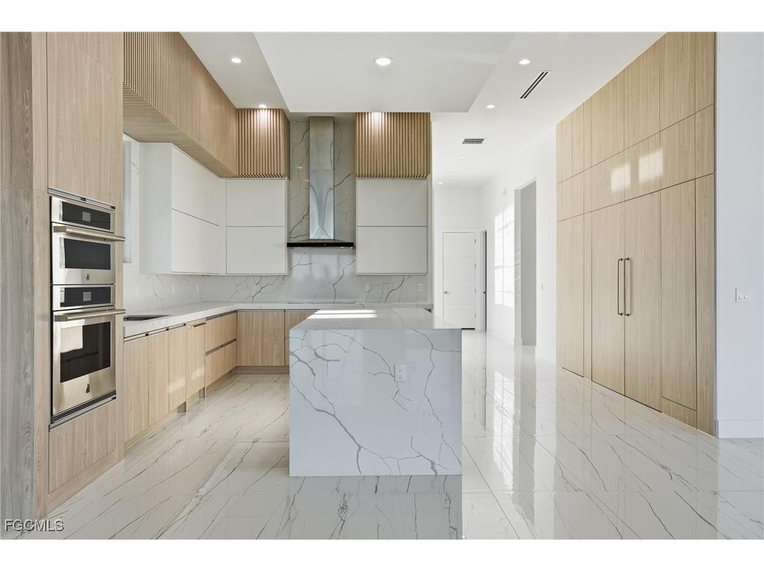 2532 Caloosa Shores Dr Labelle FL 33935 2025023624 image14