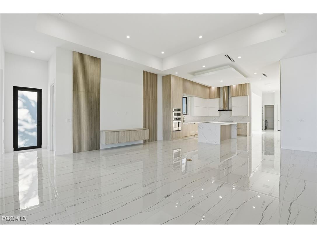 2532 Caloosa Shores Dr Labelle FL 33935 2025023624 image15