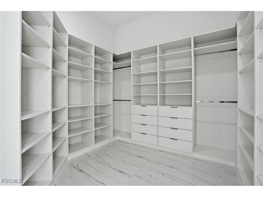 2532 Caloosa Shores Dr Labelle FL 33935 2025023624 image20