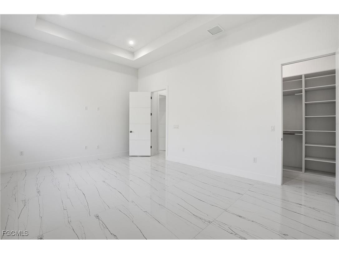 2532 Caloosa Shores Dr Labelle FL 33935 2025023624 image22