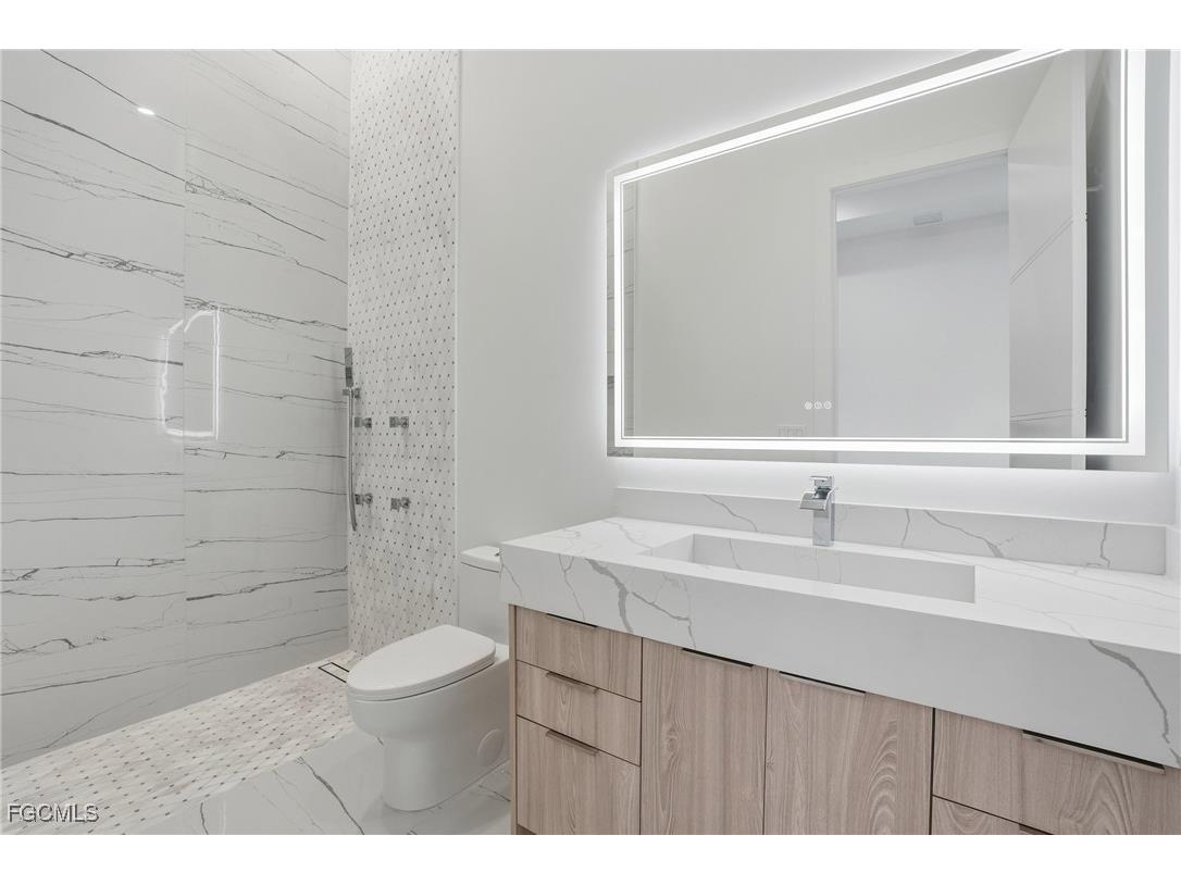 2532 Caloosa Shores Dr Labelle FL 33935 2025023624 image23