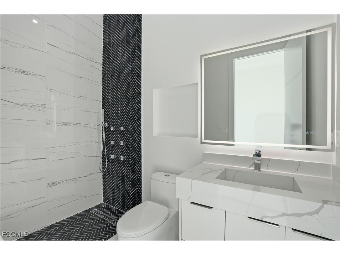 2532 Caloosa Shores Dr Labelle FL 33935 2025023624 image25