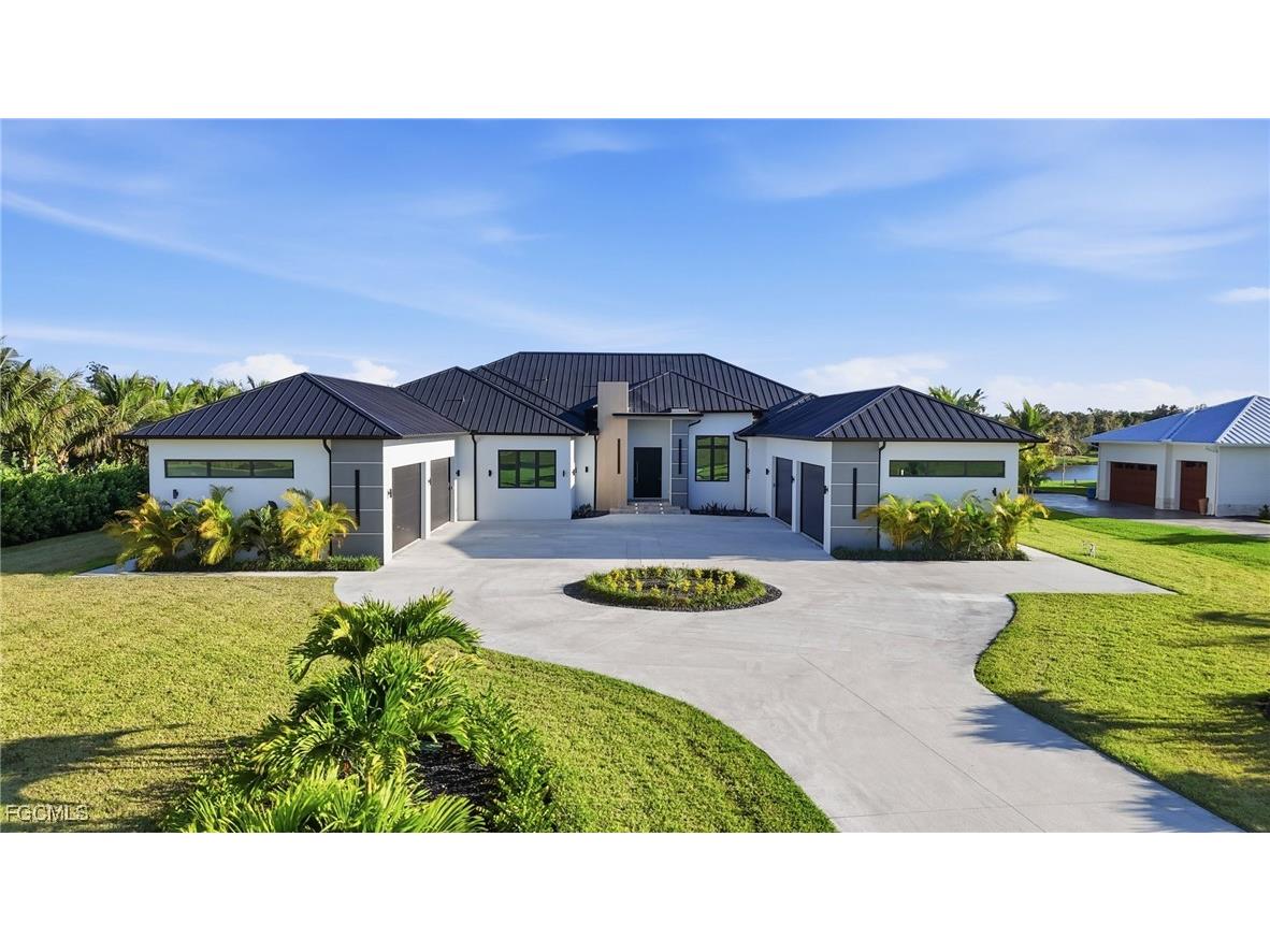 2532 Caloosa Shores Dr Labelle FL 33935 2025023624 image3