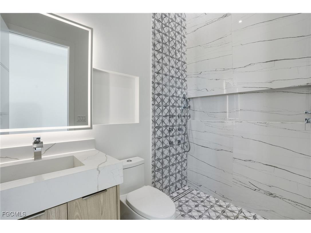 2532 Caloosa Shores Dr Labelle FL 33935 2025023624 image35