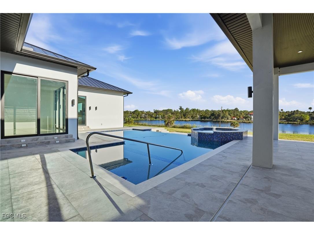 2532 Caloosa Shores Dr Labelle FL 33935 2025023624 image38
