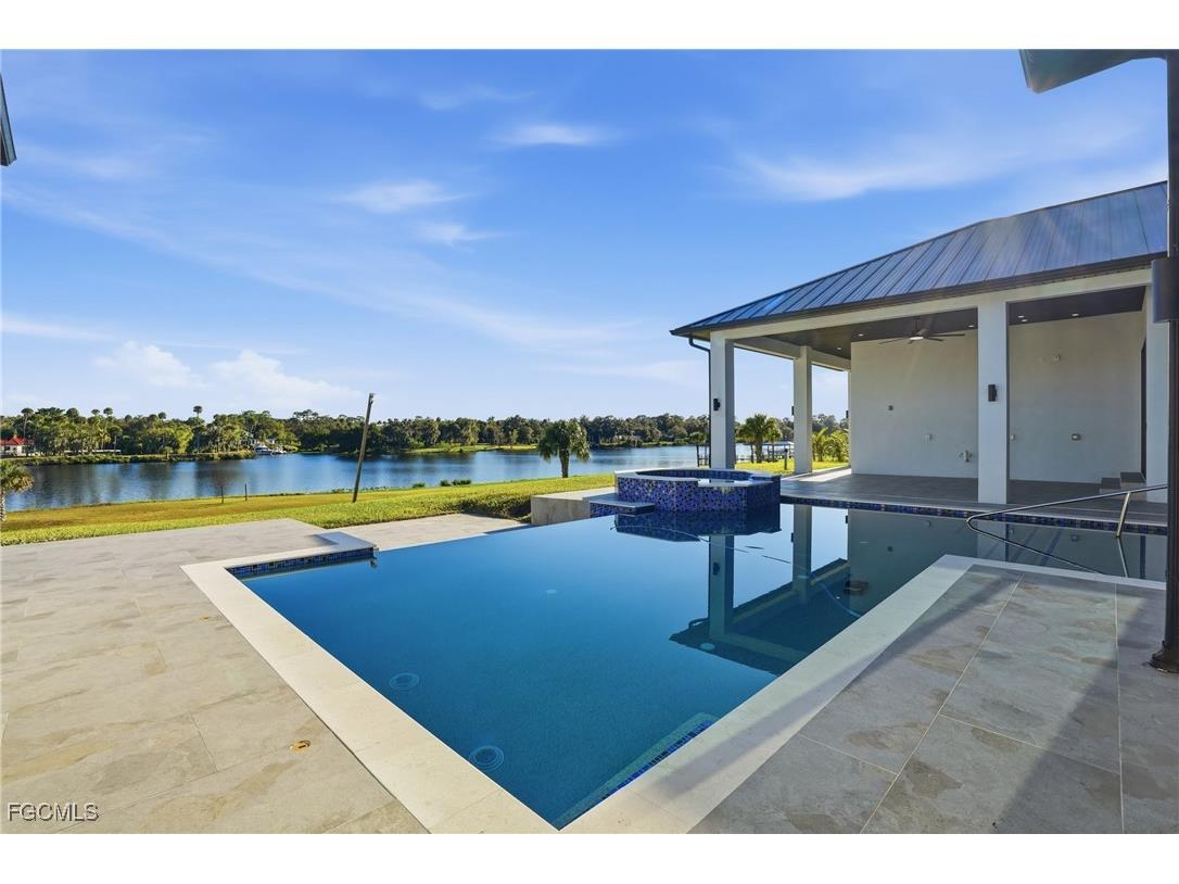 2532 Caloosa Shores Dr Labelle FL 33935 2025023624 image39