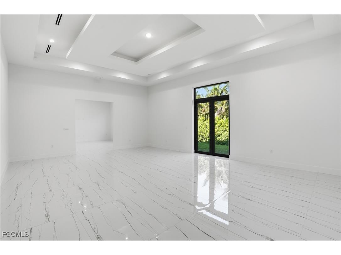 2532 Caloosa Shores Dr Labelle FL 33935 2025023624 image9