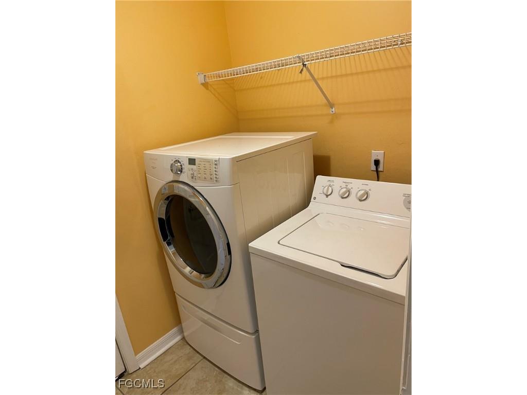 2533 Deerfield Lake Court Cape Coral FL 33909 2025018681 image35